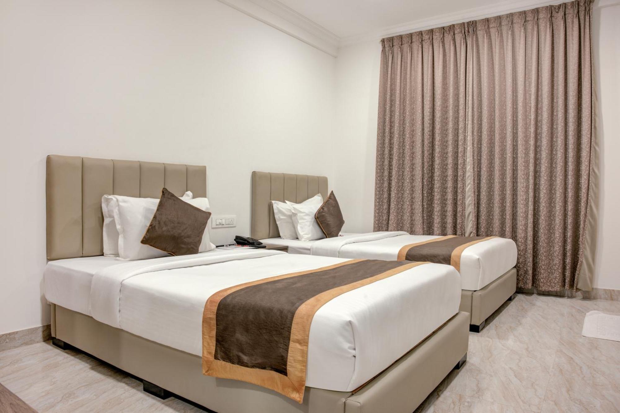Hotel Sterling Inn Bangalore International Airport Yelahanka Exterior foto
